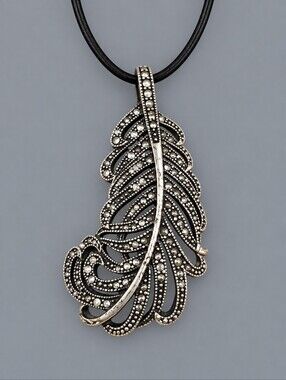 Vtg FOSSIL Silver Antique Style Crystal Feather Pendant Rope Necklace